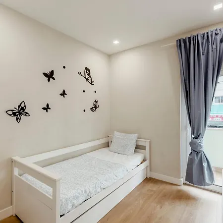 Apartment 2-bedroom Gem *